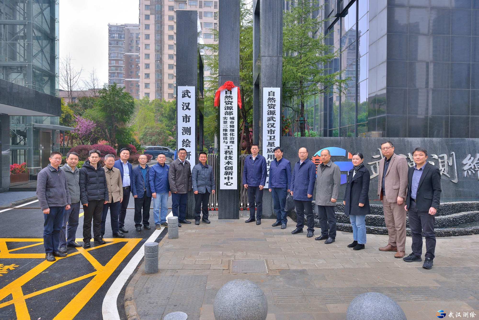 D8E_0000_nEO_IMG.jpg D8E_0000_nEO_IMG.jpg