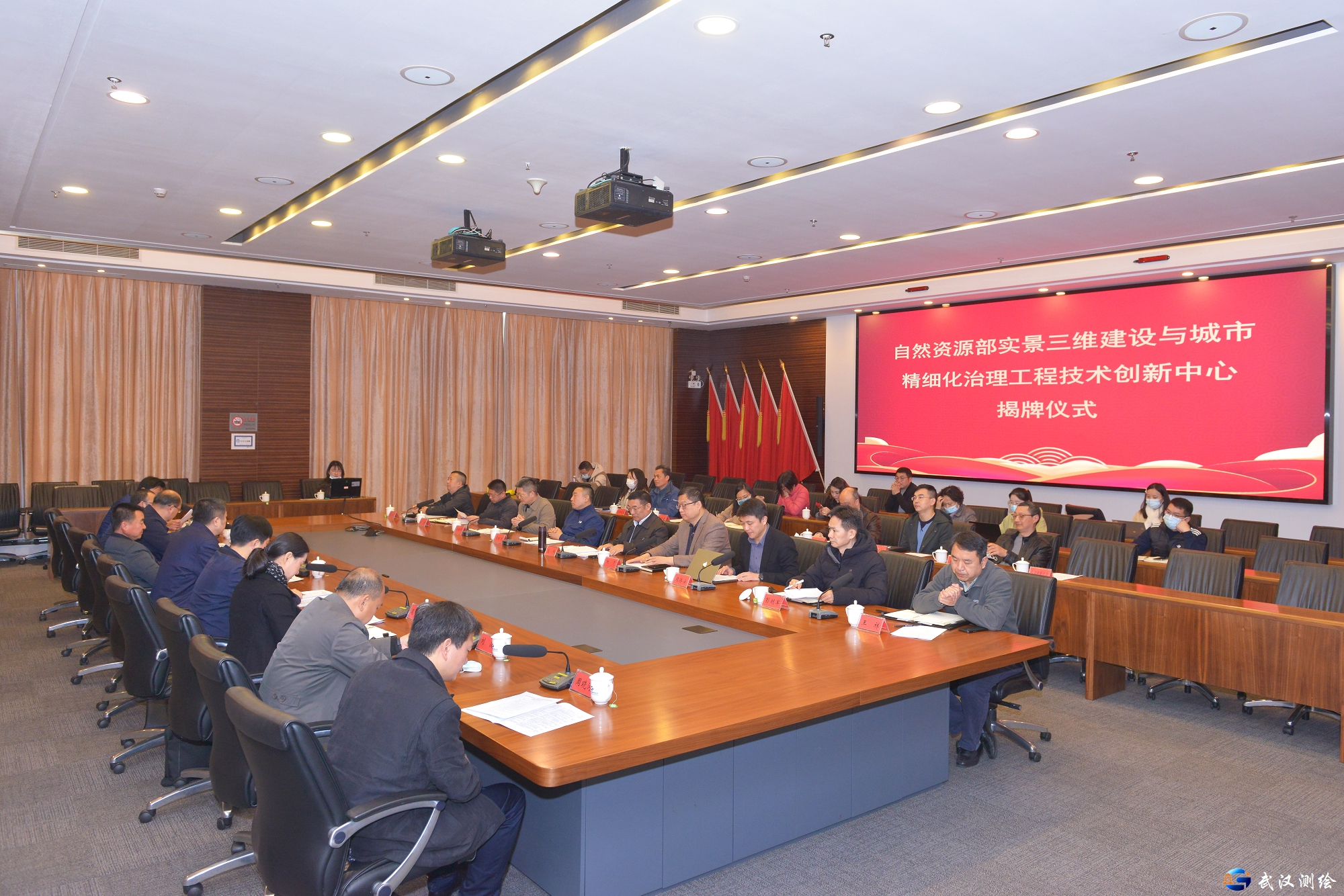 D8E_3144-1_nEO_IMG.jpg D8E_3144-1_nEO_IMG.jpg